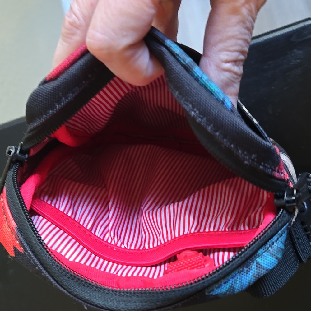 Cute Hershel cross body bag - Picture 6 of 6